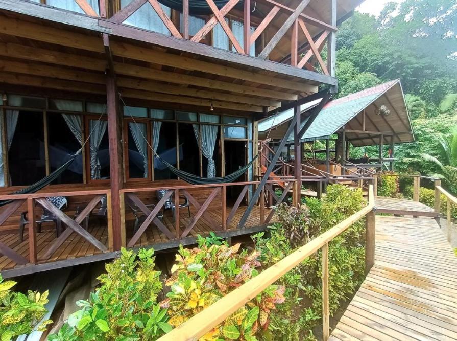 Hotel Piedra Piedra Lodge Нуки Экстерьер фото